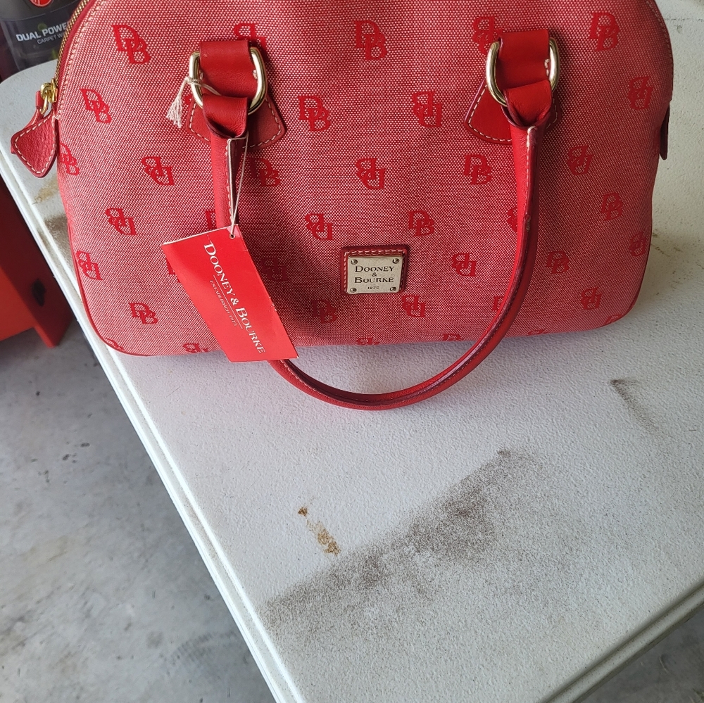 Ladies hand bag